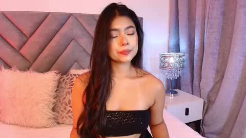 sara_owens7 online show from March 2, 1:52 am