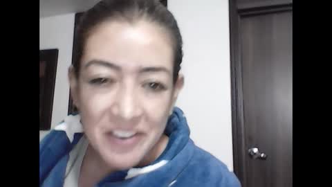 sara_peters online show from October 22, 11:59 pm