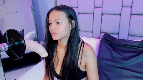 Sara  online show from November 27, 11:45 am