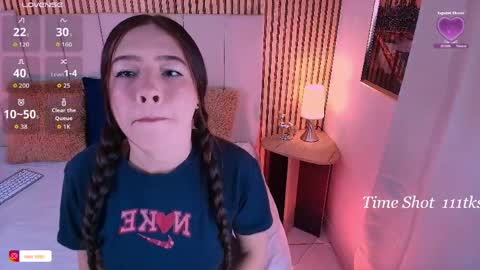Snapshot of sara_riley01 chatting on May 12, 12:52 am Sara online show from May 12, 12:52 am