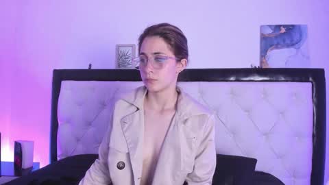 sara_roades online show from November 23, 12:32 am