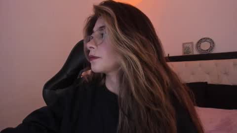 sara_roades online show from December 13, 10:48 pm