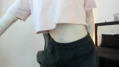 sara_roades online show from December 20, 7:32 pm