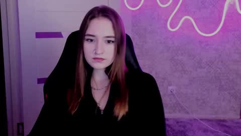 Sara online show from November 14, 6:17 pm