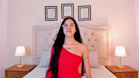 SARA SANTACRUZ online show from January 8, 12:29 pm