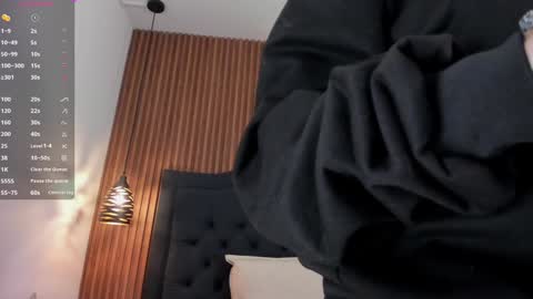 Snapshot of sara_stone17 chatting on December 28, 10:36 am  -  online show from December 28, 10:36 am