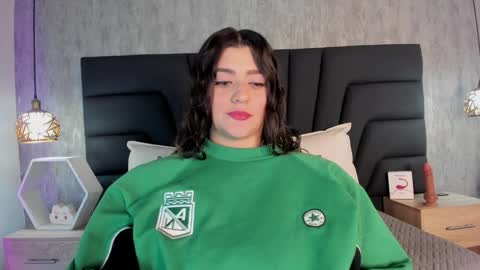 Snapshot of sara_stone17 chatting on January 14, 11:10 am  -  online show from January 14, 11:10 am