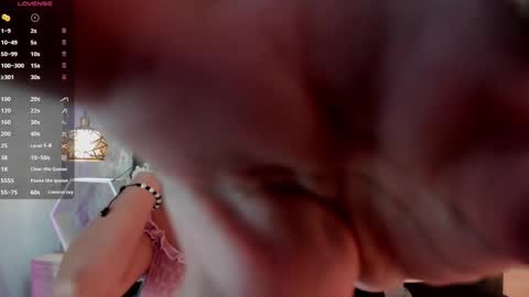 Snapshot of sara_stone17 chatting on January 20, 12:28 pm  -  online show from January 20, 12:28 pm