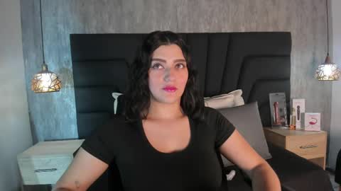 Snapshot of sara_stone17 chatting on February 25, 11:30 am  -  online show from February 25, 11:30 am