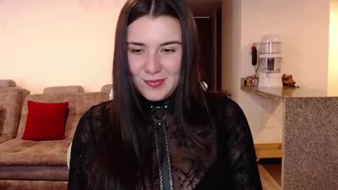 Snapshot of sara_sunrise_ chatting on October 15, 7:14 pm Sara online show from October 15, 7:14 pm