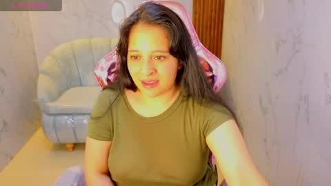 Sara T. online show from April 30, 3:29 pm