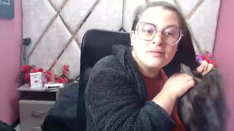 sara_thonson_ online show from February 20, 3:14 am