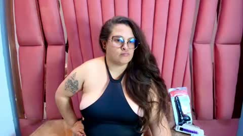 Snapshot of sara_thonson_ chatting on July 18, 3:54 am sara_thonson_ online show from July 18, 3:54 am