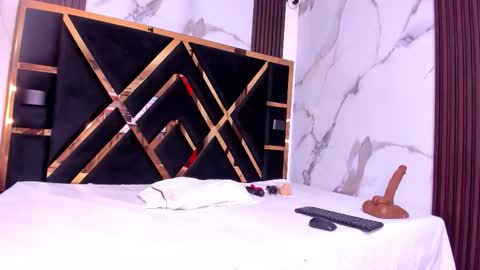 sara_tourner online show from November 12, 11:21 am