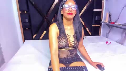 Snapshot of sara_tourner chatting on June 11, 11:19 am sara_tourner online show from June 11, 11:19 am