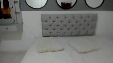 Snapshot of sara_valentina2 chatting on January 16, 2:41 pm sara_valentina2 online show from January 16, 2:41 pm