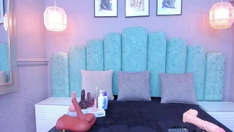 Snapshot of sara_vanegas1 chatting on January 17, 3:43 pm Sara online show from January 17, 3:43 pm