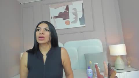 Snapshot of sara_vanegas1 chatting on September 28, 11:48 am Sara online show from September 28, 11:48 am