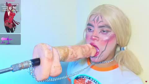 Snapshot of sara_whoredirty chatting on June 17, 9:23 am sara_whoredirty online show from June 17, 9:23 am