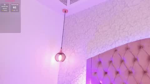 Snapshot of saraa_joness_ chatting on May 24, 6:57 pm Sara online show from May 24, 6:57 pm