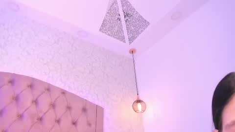 Snapshot of saraa_joness_ chatting on June 22, 7:22 pm Sara online show from June 22, 7:22 pm