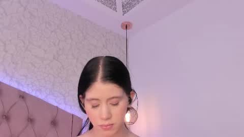 Snapshot of saraa_joness_ chatting on June 27, 7:08 pm Sara online show from June 27, 7:08 pm