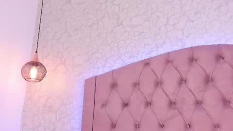 Snapshot of saraa_joness_ chatting on July 10, 7:05 pm Sara online show from July 10, 7:05 pm