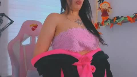 Sarah Ramirez online show from October 27, 11:58 am