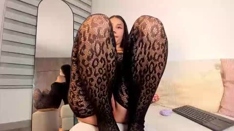 Sarah  online show from October 24, 5:15 am