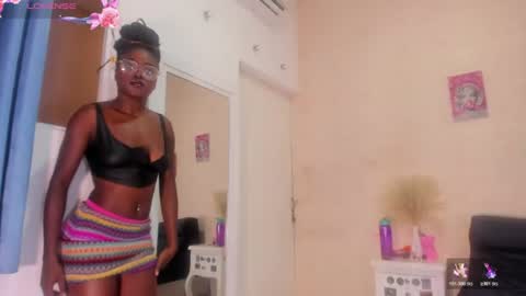 Snapshot of saraacollinss chatting on June 15, 8:22 pm saraacollinss online show from June 15, 8:22 pm