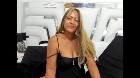 Sara online show from November 26, 10:11 pm