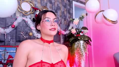 Snapshot of saraalvarezx chatting on December 5, 2:47 pm Sara Alvarezx online show from December 5, 2:47 pm