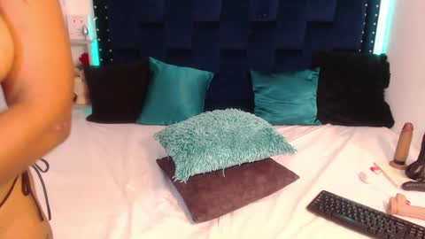 Snapshot of saraapril_1 chatting on March 12, 1:58 am SARAHGIL online show from March 12, 1:58 am