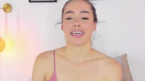 Sara online show from December 11, 7:57 pm