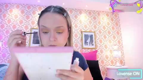 SaraAvila  online show from June 27, 8:03 pm