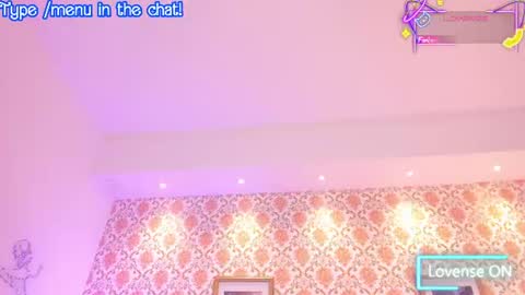 SaraAvila  online show from July 1, 9:03 pm