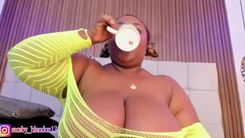 Snapshot of saraby_blandon chatting on June 26, 10:41 am online show from June 26, 10:41 am