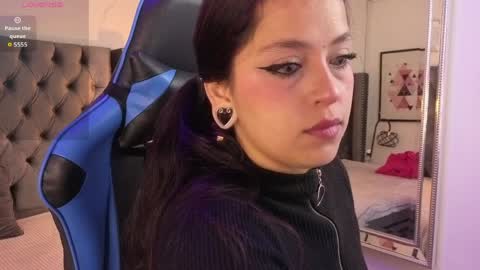 Snapshot of saracampur chatting on April 6, 12:50 pm Sara online show from April 6, 12:50 pm