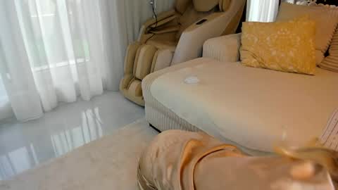 Snapshot of saradiamond01 chatting on May 17, 8:12 am saradiamond01 online show from May 17, 8:12 am