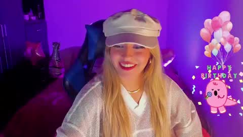 saradiazxxx online show from May 7, 8:09 am