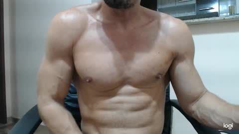 saradorj92 online show from February 10, 5:36 am