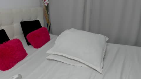 Snapshot of saradusk chatting on July 10, 4:06 am Sara online show from July 10, 4:06 am