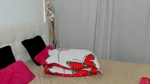 Snapshot of saradusk chatting on July 21, 3:36 pm Sara online show from July 21, 3:36 pm