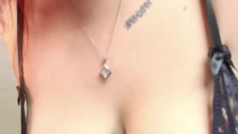 Snapshot of saraevil chatting on November 22, 6:12 am Sara online show from November 22, 6:12 am