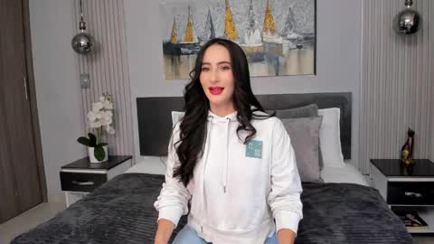 Snapshot of saragomez_1 chatting on May 23, 12:09 pm Sara Gomez online show from May 23, 12:09 pm
