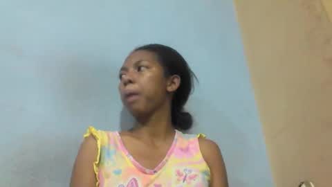 sarah146341 online show from May 5, 8:28 pm