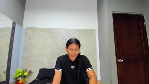 Snapshot of sarah__19 chatting on October 30, 12:28 pm Sarah online show from October 30, 12:28 pm