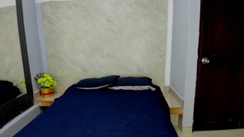 Sarah online show from December 18, 11:38 am