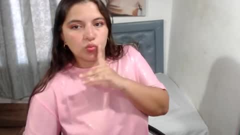 Snapshot of sarah_acero chatting on May 31, 12:23 pm sarah online show from May 31, 12:23 pm