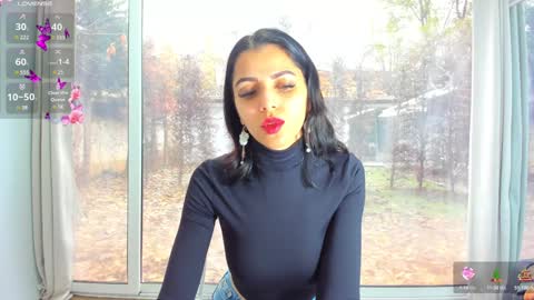 Snapshot of sarah_blake_ chatting on December 2, 9:24 am Sara online show from December 2, 9:24 am